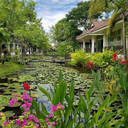 Le Charme Sukhothai Historical Park Екстериор снимка