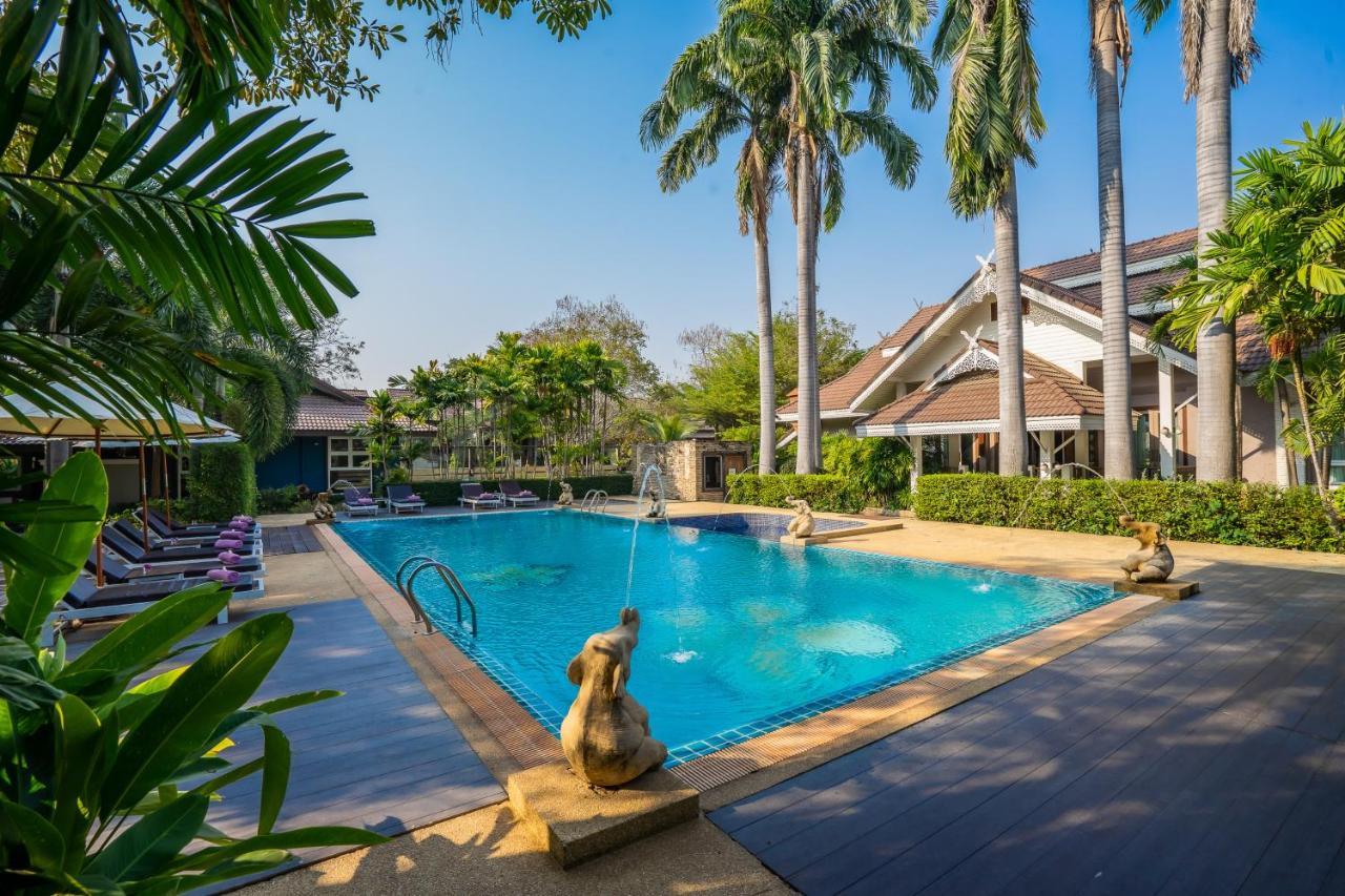 Le Charme Sukhothai Historical Park Екстериор снимка
